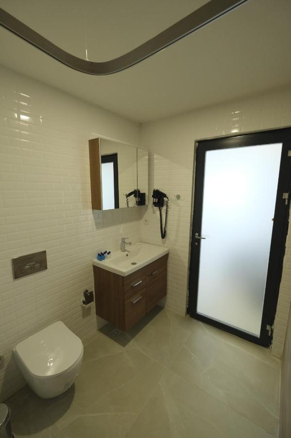 Tut Hotel Antalya Buitenkant foto