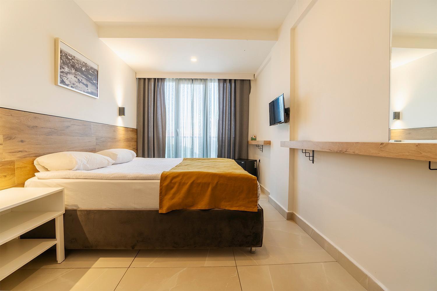 Tut Hotel Antalya Buitenkant foto
